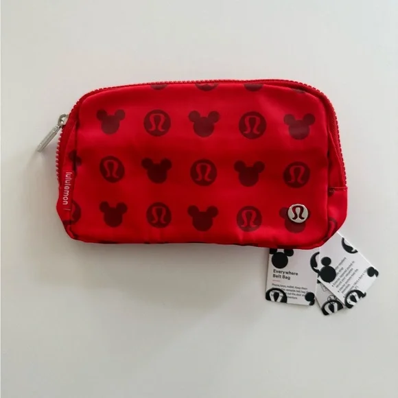 Lululemon x Disney everywhere beltbag - Picture 2 of 7